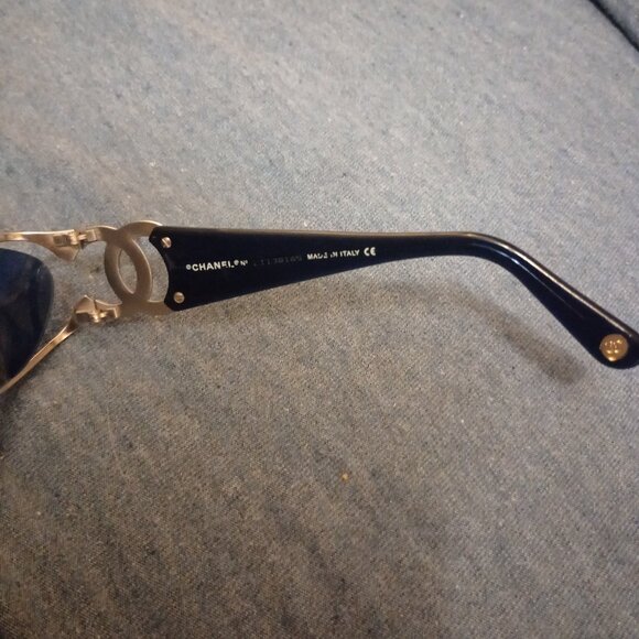 Rare Authentic Vintage 1990's Chanel Sunglasses - Picture 4 of 7